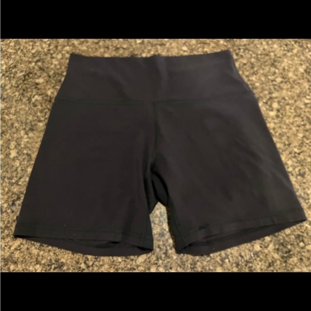 Lulu High-Rise 6” Shorts